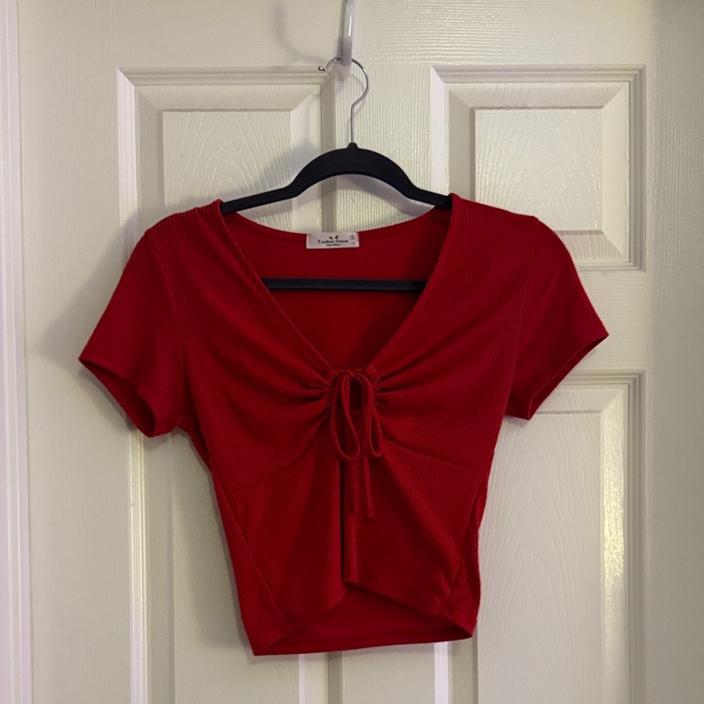 Chic Red Tie-Front Crop Top